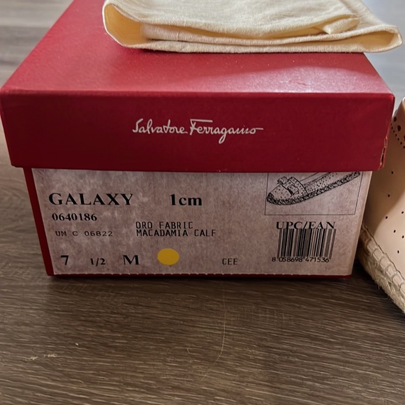 Salvatore Ferragamo Nude Leather Espadrilles with Box 7 - Picture 7 of 7